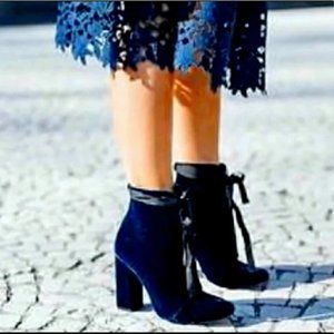 Zara Navy Velvet Ankle Boots With Gold Zipper & Ribbon.  SZ 35